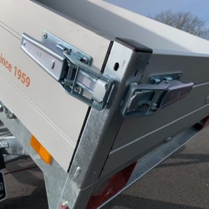 Benne SARIS – K1 276 170 2000 2 E – 276 x 170 x 35 cm – Pompe électrique – PTAC 2000 kg