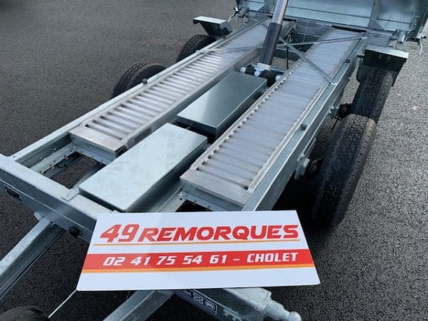 TRIBENNE SARIS K3 310 176 3500 2 HDS E - PTAC 3500 kg - Electrique +manuelle + rampes + Béquilles + Eclairage LED – Image 10